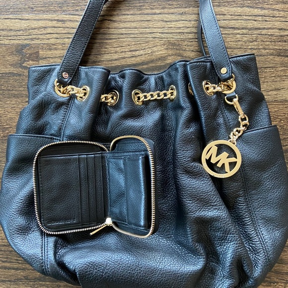 Michael Kors bag & wallet - Picture 5 of 10